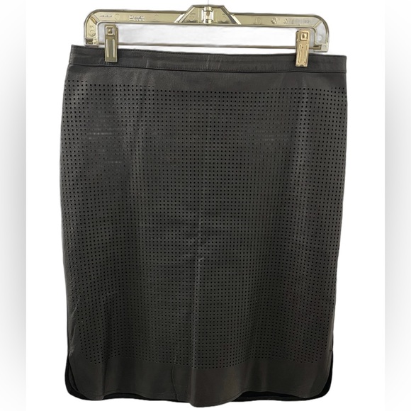 Danier leather skirt - Picture 1 of 3